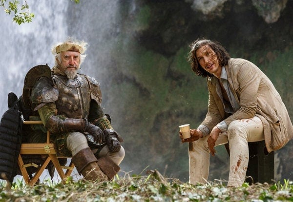 Jonathan Pryce et Adam Driver